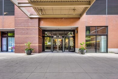 Dearborn Tower unit 917, Chicago, IL 60605 - photo 2