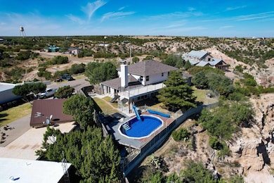 10940 Crestway Dr, Canyon, TX 79015 - photo 2