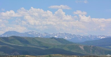 The Majestic Gore Mountain Range, so clo