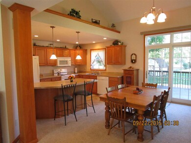 Open Dining Area great for Large Family Gatherings