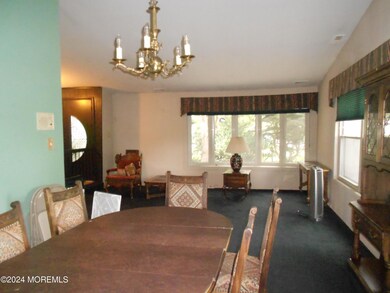 32 Dawes Ct Freehold 012