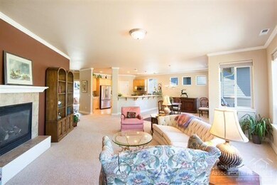 421 NW Flagline Dr, Bend, OR 97701 - photo 4