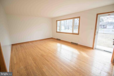 45266 Elmbrook Dr, California, MD 20619 - photo 3