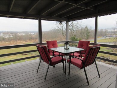 490 Macoby St, Pennsburg, PA 18073 - photo 7