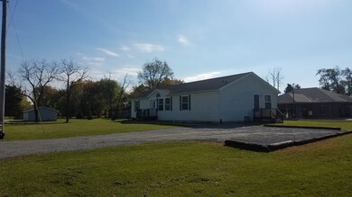 443 W 12th St, Warren, IN 46792 - photo 4