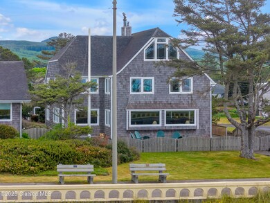1021 S Promenade-09