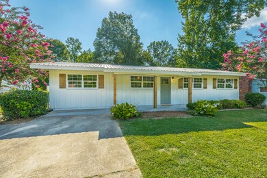 212 Robert E Lee St. HD-9