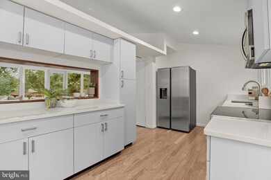 11510 Highview Ave, Silver Spring, MD 20902 - photo 7