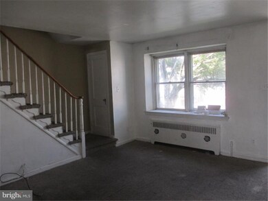 6862 Clover Ln, Upper Darby, PA 19082 - photo 2