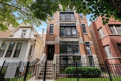 unlisted-address, Chicago, IL 60657 - photo 2