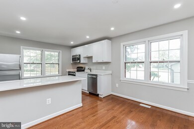 1621 Nathan Ln, Herndon, VA 20170 - photo 6