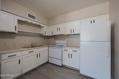 2350 E Broadway Rd unit B, Mesa, AZ 85204 - photo 6