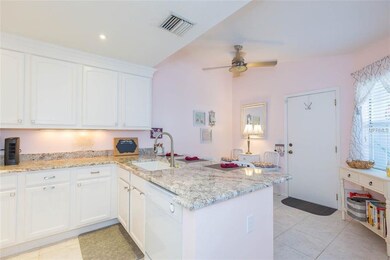 GREAT KITCHEN WITH BREAKFAST AREA
