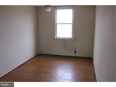 217 Golf Rd, Darby, PA 19023 - photo 7