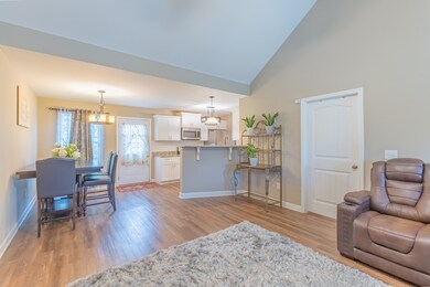 101 Lexington Cove, Shelbyville, TN 37160 - photo 6