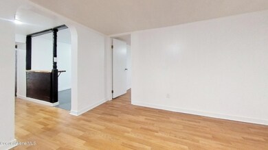 4210-N-Stevens-St-Unit-1B-Unfurnished