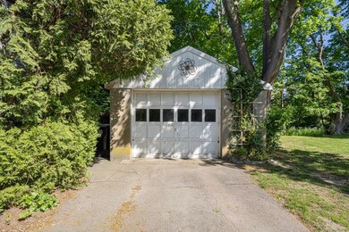 257 Russells Mills Rd, South Dartmouth, MA 02748 - photo 7