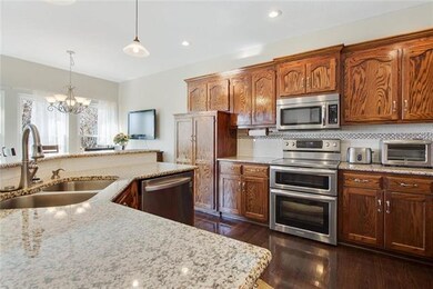 802 Cedar Ridge Dr, Raymore, MO 64083 - photo 5