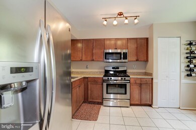 15623 Ambiance Dr, North Potomac, MD 20878 - photo 7