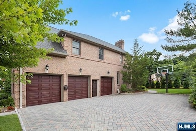 358 Ruckman Rd, Closter, NJ 07624 - photo 3