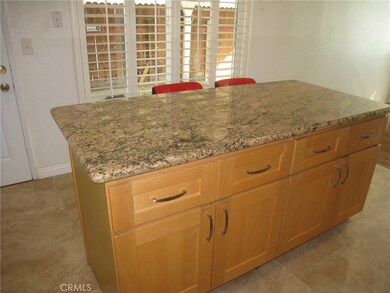 3394 Rainbow Ln, Highland, CA 92346 - photo 5