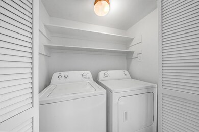 10358 Longmont Dr unit 48, Houston, TX 77042 - photo 4