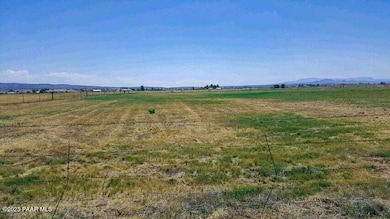 25655 N Trinity Ranch Rd, Paulden, AZ 86334 - photo 2