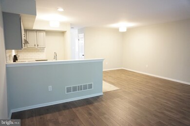 880 Doe Ct, Royersford, PA 19468 - photo 4