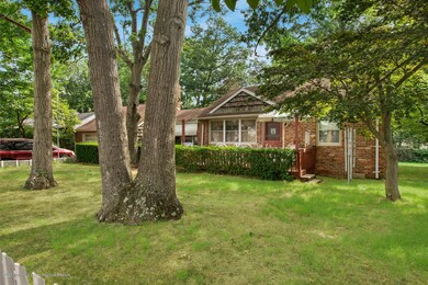 32 Hemlock Rd Howell Township-large-002-