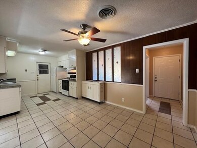 407 Amhurst Dr, Laredo, TX 78045 - photo 5