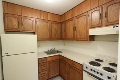9 Weaver St Unit 9 005