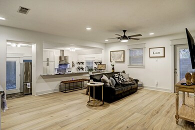 220 W 34th St, Houston, TX 77018 - photo 3