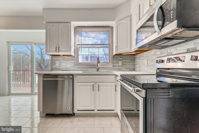 15205 Centergate Dr, Silver Spring, MD 20905 - photo 7