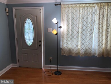 2402 Stoneybrook Ln, Drexel Hill, PA 19026 - photo 4