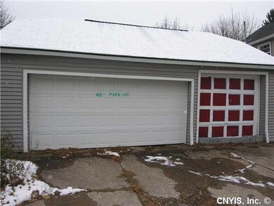 Parking Lot/Garage garage
