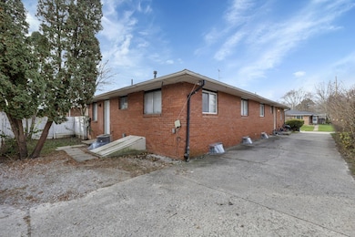 1666-1668 Carstare Dr, Columbus, OH 43227 - photo 6