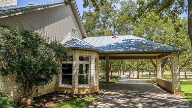 434 Southwoods Dr, Fredericksburg, TX 78624 - photo 6