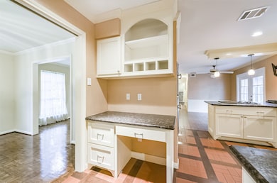 13911 Perthshire Rd, Houston, TX 77079 - photo 5