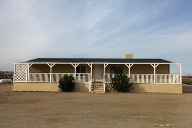 5717 Charan Rd, Rosamond, CA 93560 - photo 2