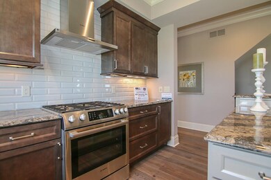 940 Alpine Pkwy, Oregon, WI 53575 - photo 5