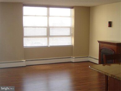 Radnor House unit 122, Bryn Mawr, PA 19010 - photo 3