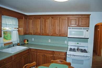 1 Roberts Rd, Troy, NY 12182 - photo 4