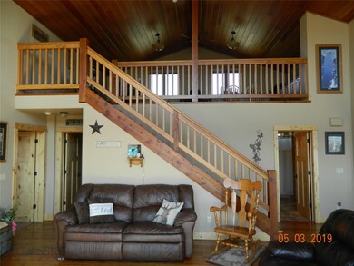 Living Room/Loft