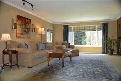 934 Aronimink Dr, Malvern, PA 19355 - photo 2