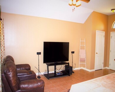 312 Cinnamon Teal Loop, Laredo, TX 78045 - photo 4