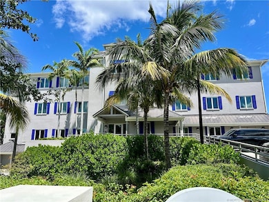 411 SE Osceola St unit 302, Stuart, FL 34994 - photo 2