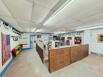 210 S Broadway, Geary, OK 73040 - photo 4