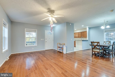 14640 Lufthansa Cir, Chantilly, VA 20151 - photo 6