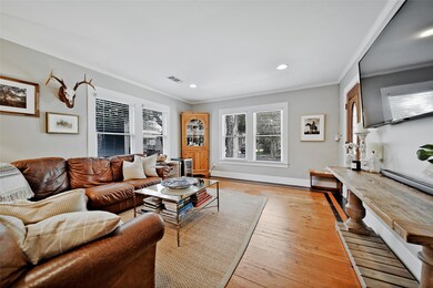 1120 W Gardner St, Houston, TX 77009 - photo 4