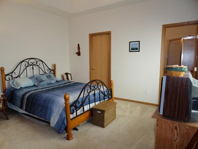 Owner's Suite w/ walk-in closet
